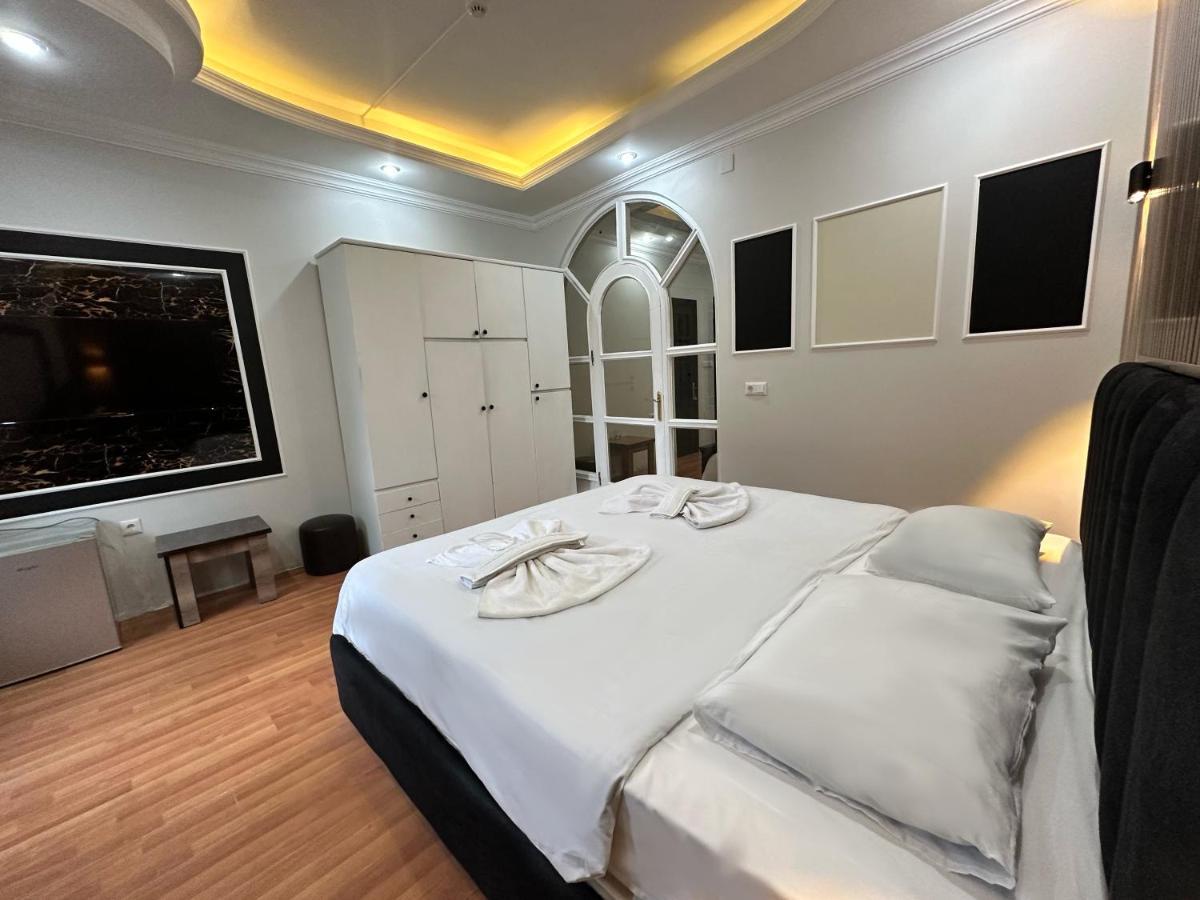My Metropol Hotel Батуми Экстерьер фото