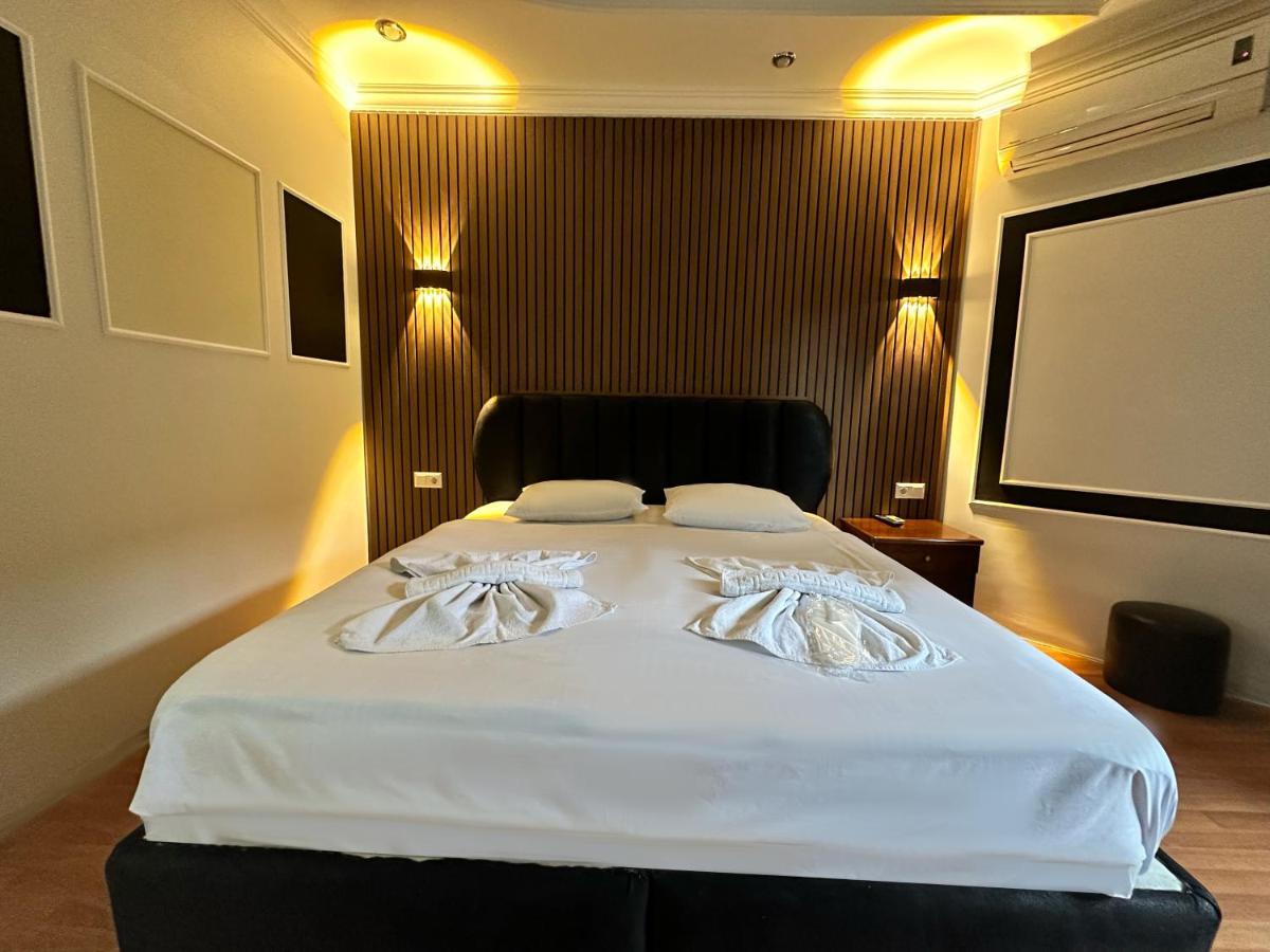 My Metropol Hotel Батуми Экстерьер фото